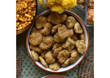 Methi Mathri
